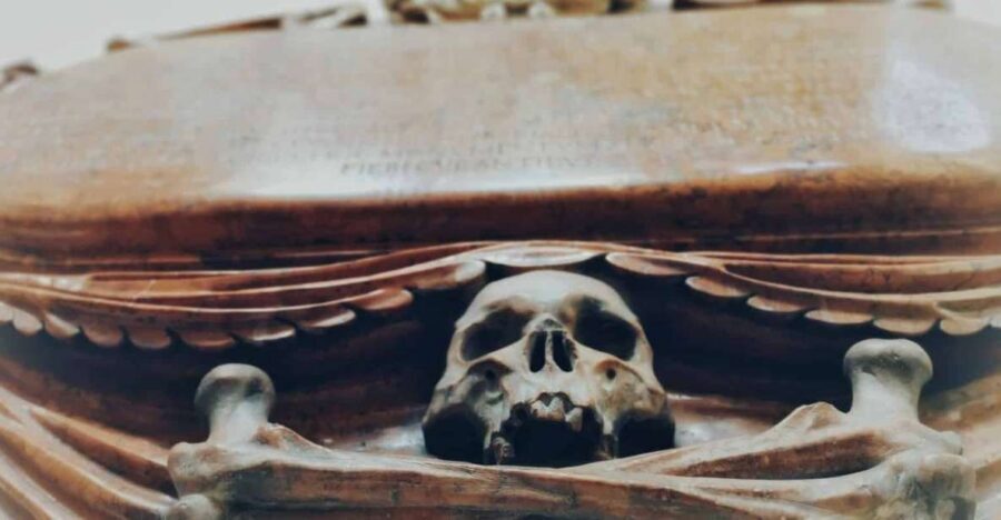Vienna: German Guided Ghost Tour of Spooky Vienna - Knights Templar massacre: the dark thread of the tour