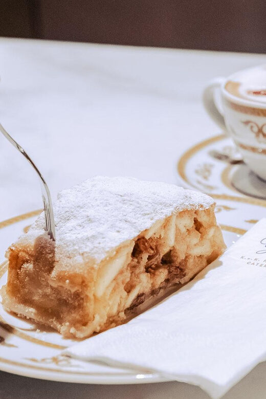 Vienna: Gerstner KuK Hofzuckerbäcker Baking Show & Tasting - Apple strudel tasting and Viennese coffee: what’s included