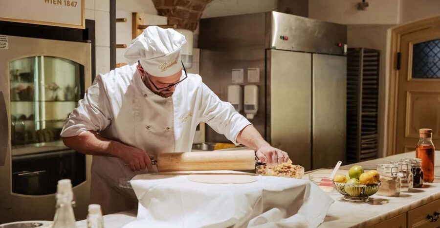 Vienna: Gerstner KuK Hofzuckerbäcker Baking Show & Tasting - Price and value: is $23 a good deal?