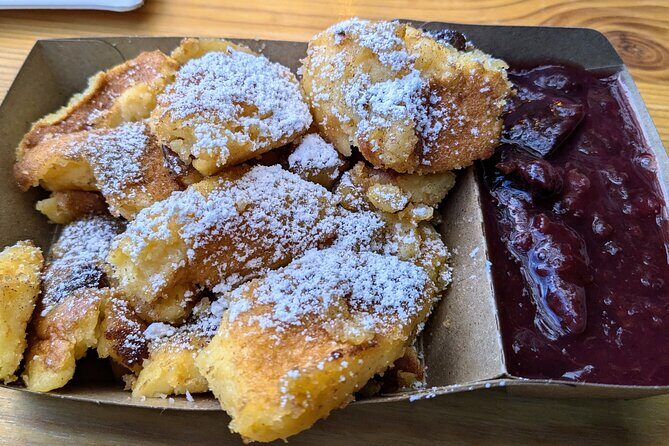Vienna Guided Christmas Market Food and Drink Tour - Food, Drinks, and the Pace: How to Enjoy Without Overdoing It