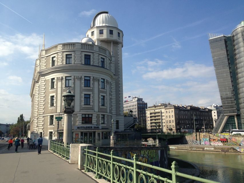 Vienna: Guided E-Bike Tour - Stephansplatz and Schwarzenbergplatz: the cathedral moment and the park-side handoff to Belvedere