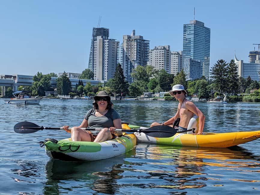 Vienna: Guided Kayaking Tour - Gänsehäufel and the lakeside-life vibe up close