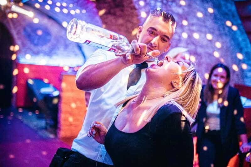 Vienna: Guided Pub Crawl with Club Entry - Key things to know before you go