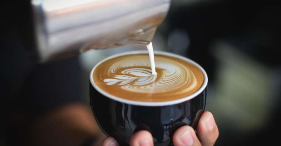 Vienna: Guided Viennese Coffee-House Tour - The 3-Hour Flow: How the Walk Between Cafés Stays Enjoyable