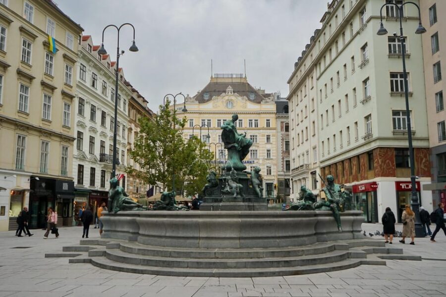 Vienna: Guided Walking Tour of City Highlights & Hidden Gems - Who this walking tour suits best