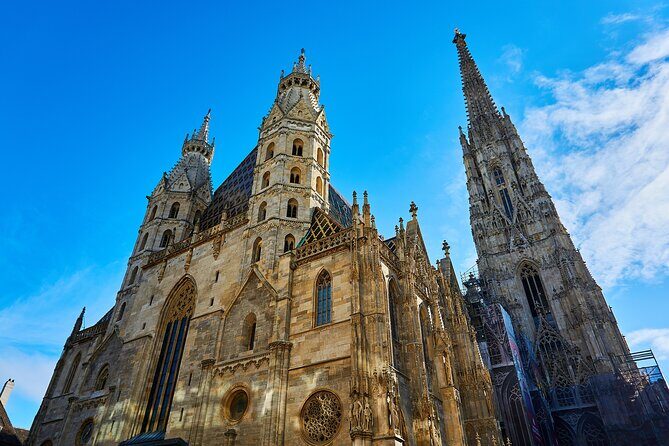 Vienna: Guided Walking Tour of City Highlights in a Small Group - First stop: Maria Theresia Memorial and a route that makes sense
