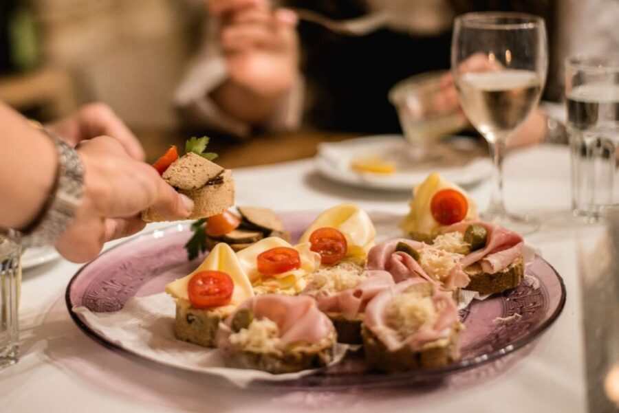Vienna: Hidden Wine Cellars Tasting Experience - Practical Tips to Have a Smoother Underground Afternoon
