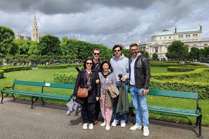 Vienna Highlight Tour - yue walk - Sisi Museum and Michaelerplatz: the choice between icon photos and paid entry