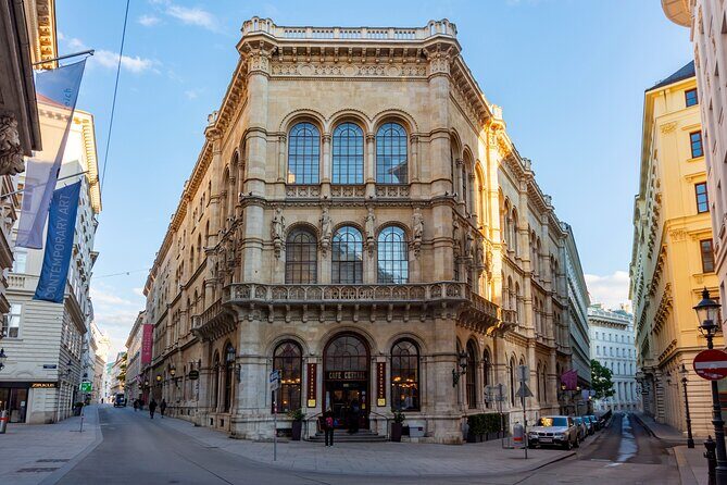 Vienna Historic Center: City Walk with Audio Guide on your Phone - Stop 2: The Jesuit Church (University Church of St. Ignatius) and Vienna’s Baroque side