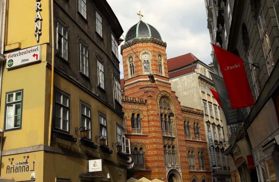 Vienna: historical tours with locals in the unknown City, - Reading Vienna’s Architecture Like a Local