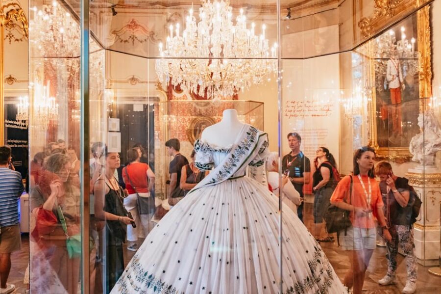 Vienna: Hofburg and Empress Sisi Museum Guided Tour - Price and value: what $56 buys you in real time
