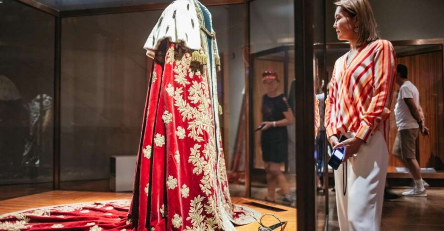 Vienna: Imperial Treasury in the Hofburg Palace - Austrian Imperial Crown and the Holy Roman Empire regalia