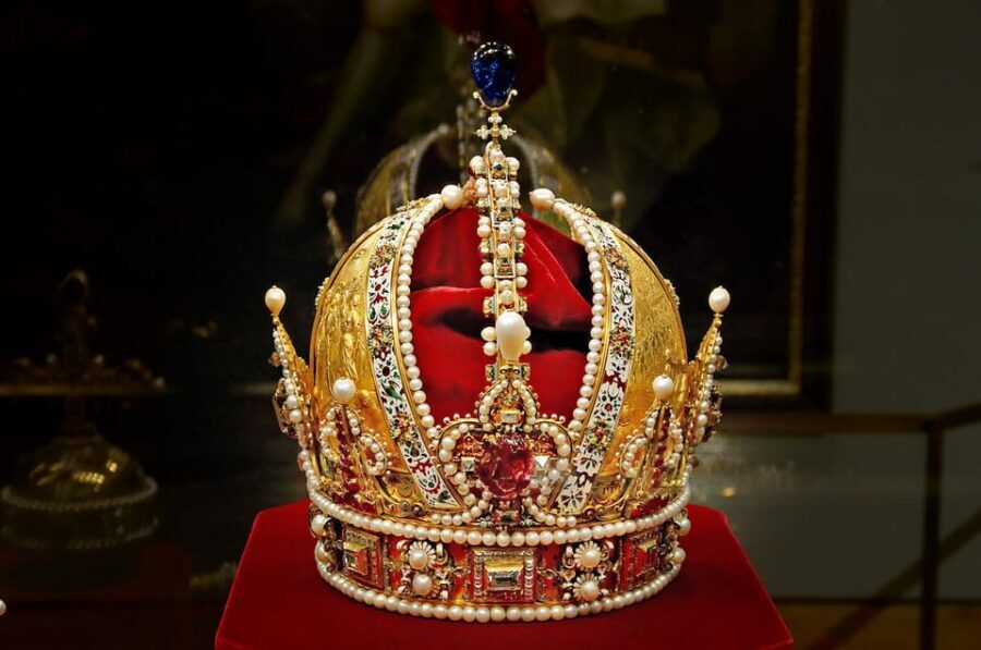Vienna: Imperial Treasury & New Hofburg Palace Combo Ticket - FAQ