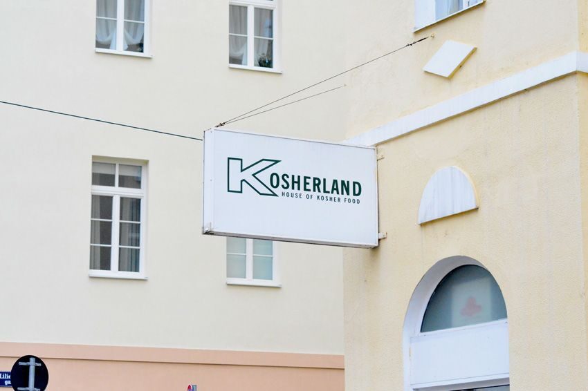 Vienna: Jewish Life in Leopoldstadt 2-Hour Walking Tour - Leopoldstadt, Not the Usual Vienna Postcard