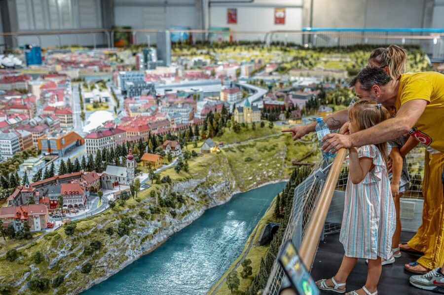 Vienna: Kingdom of Railways Museum Entry Ticket - E1 tram and the toy-like thrill rides that kids remember