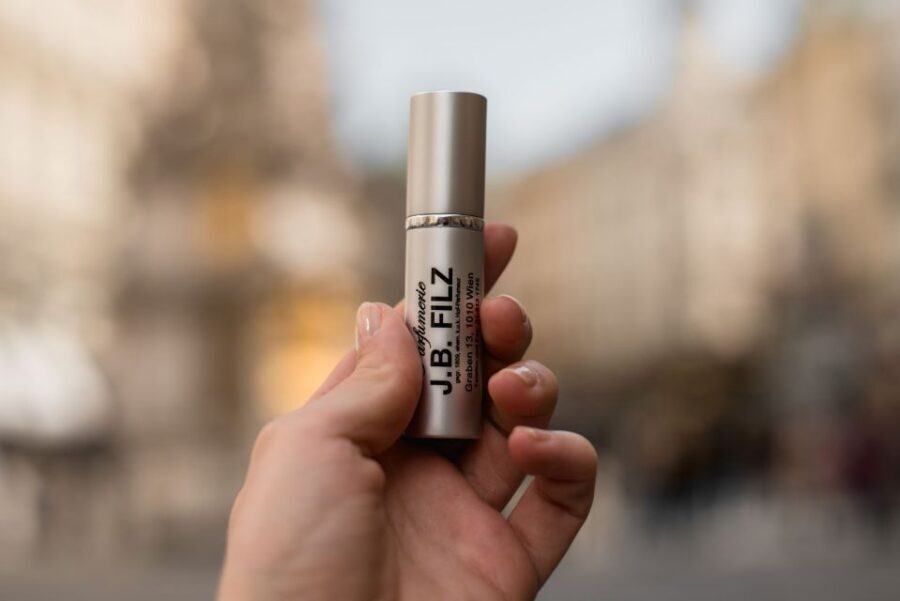 Vienna: KuK Perfumery Filz - Viennese Perfume Tasting - Starting in Vienna’s oldest coffee house (and why that changes the vibe)