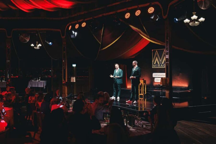 Vienna: Mirage Magic Dinner Show - Close-up magic with Christoph Kulmer and Ben Spade