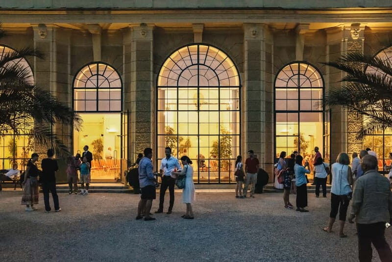 Vienna: Mozart and Strauss Concert at Schönbrunn - Bar, coat check, and the pre-concert pace (so you’re not stuck)