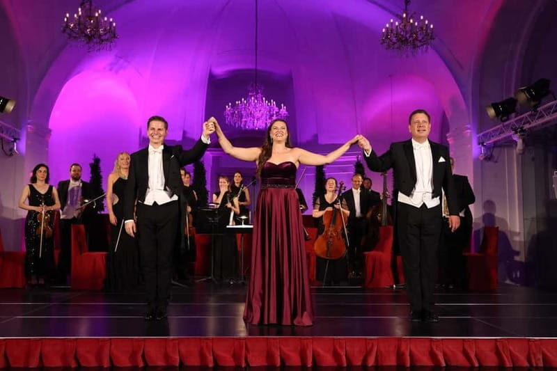 Vienna: Mozart and Strauss Concert at Schönbrunn - Getting there at night: U4 metro, taxis, and a short walk