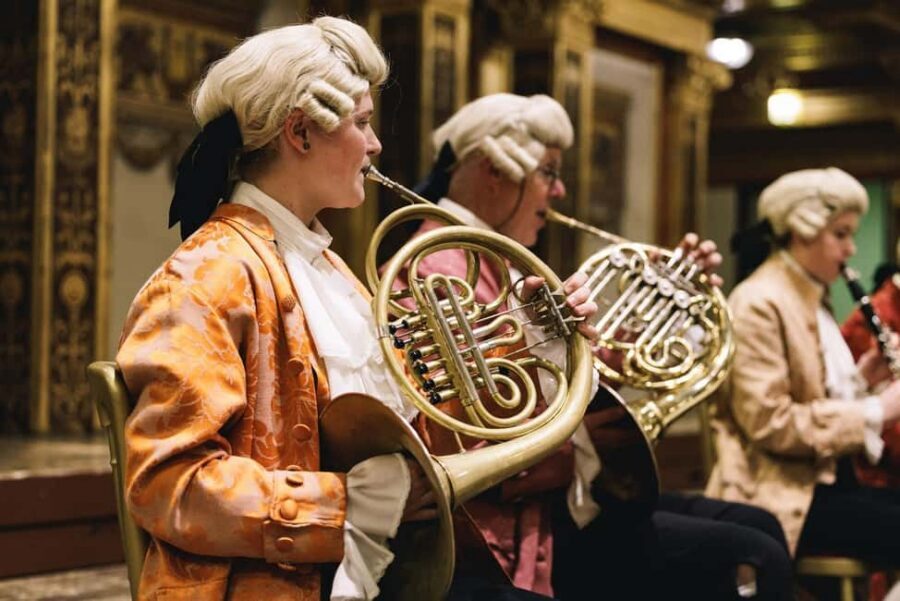 Vienna: Mozart Concert at the Vienna State Opera - Dress code and comfort in the opera house: black tie, heat, and coats
