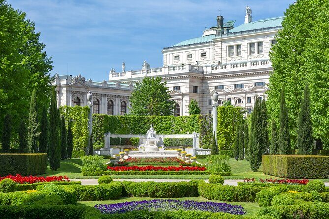 Vienna: Old Town Highlights Private or Group Walking Tour - Kaiserliche Schatzkammer Wien: how skip-the-line changes the feel of the day