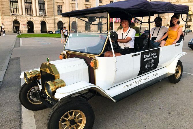 Vienna Oldtimer Tour (60 min) Incl. bottle of Prosecco - Kunsthistorisches Museum, Parliament, and Burgtheater: the grand civic axis