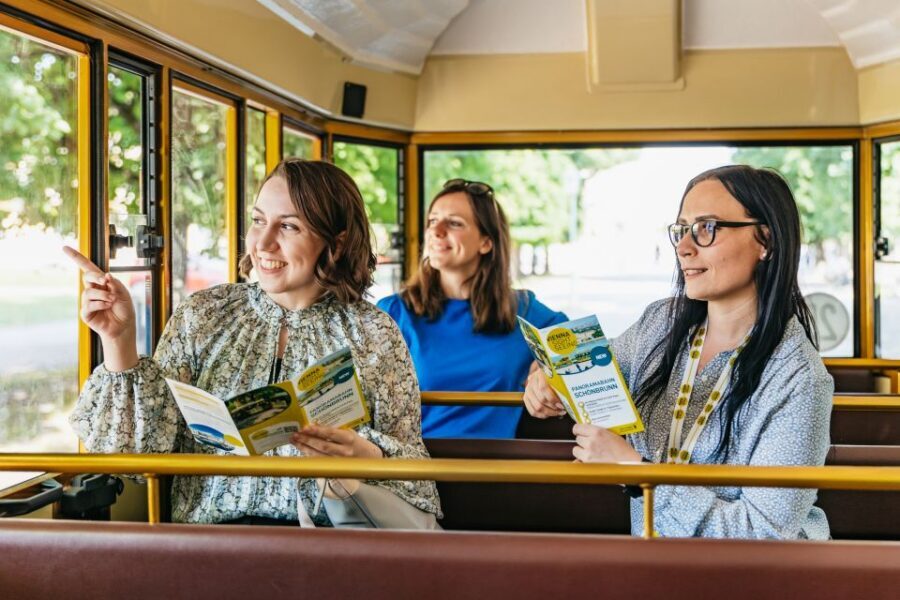 Vienna: Panorama Train Tickets to explore Schönbrunn Palace - FAQ