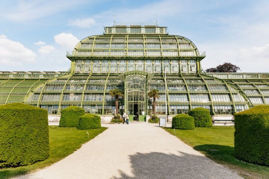 Vienna: Panorama Train Tickets to explore Schönbrunn Palace - Should you book the Panoramabahn day ticket to Schönbrunn Park?