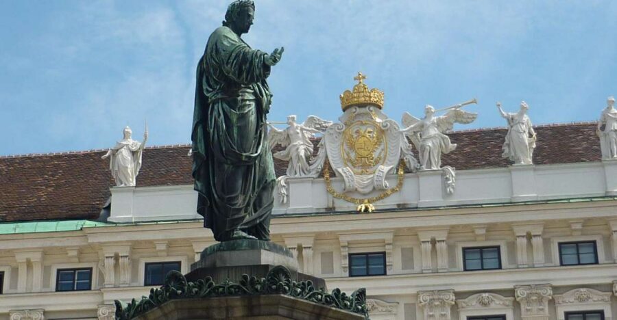 Vienna: Private Guided Walking Tour - Hofburg and Heldenplatz: Empress Sisi and Austrian heroes in one sweep