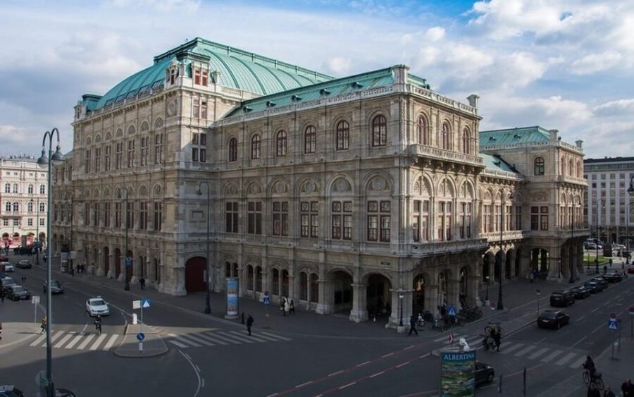 Vienna: Private Half-Day Sightseeing Tour - Hofburg Palace: How to Use the Time Without Getting Stuck