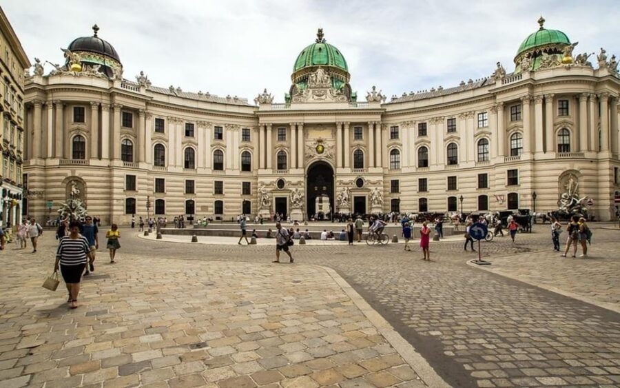 Vienna: Private Half-Day Sightseeing Tour - Kahlenberg and the Danube Tower: When Vienna Becomes a View