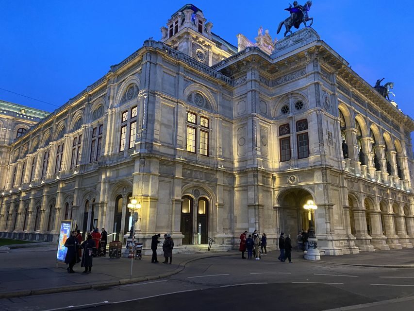 Vienna: Private Music Tour - Entering the Vienna State Opera with the right frame
