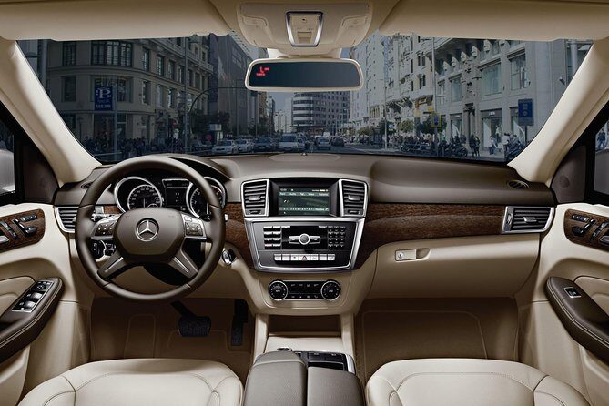 Vienna Private Transfer from Vienna Airport to City centre - Your ride in Vienna: Standard vs Premium, and why it matters