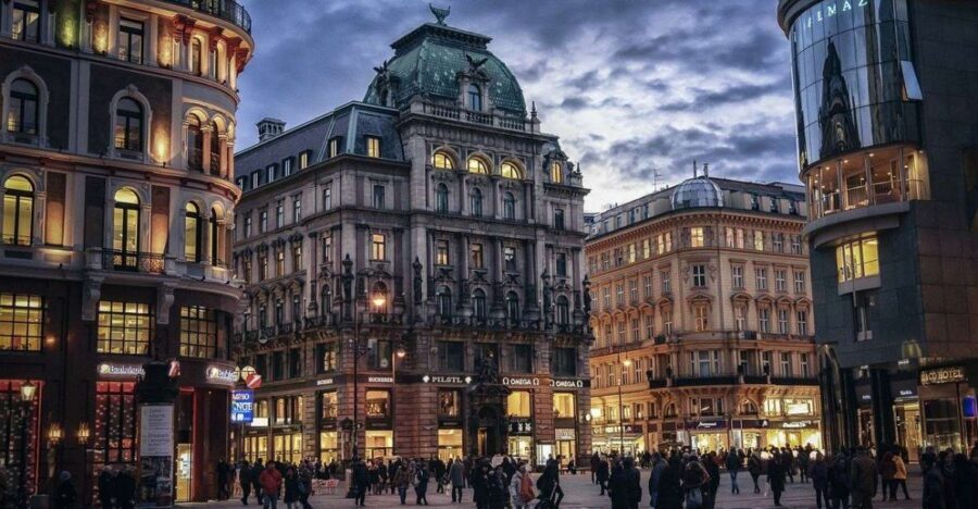 Vienna Private Walking Tour including State Opera - Meeting at Stephansplatz 8A: the best kind of start point