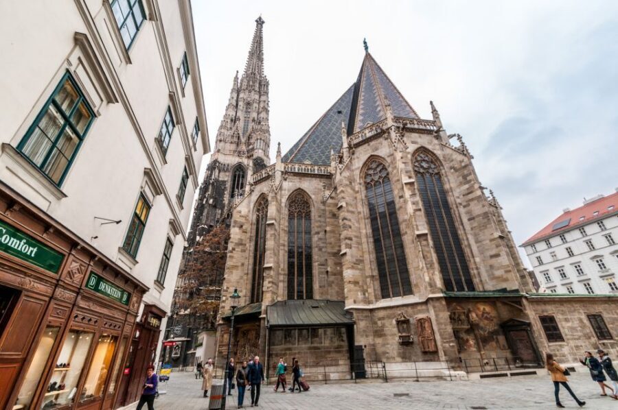Vienna: Romantic Old Town 2-Hour Discovery Tour - Myths and legends: animals on facades and fountains you’ll actually spot