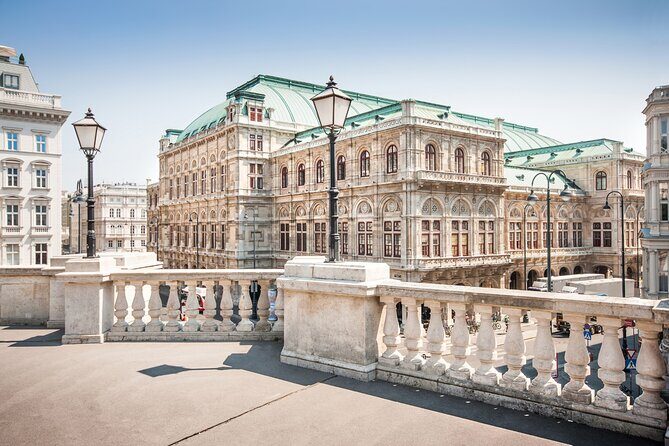 Vienna Scavenger Hunt and Highlights Self Guided Audio Tour - Getting the World City Trail app ready (before you step out)