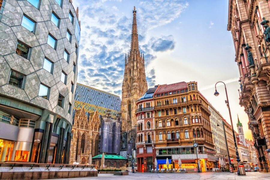 Vienna: Scavenger Hunt Self-Guided Tour - Votiv Church and Vienna City Hall: turning attention into a rhythm