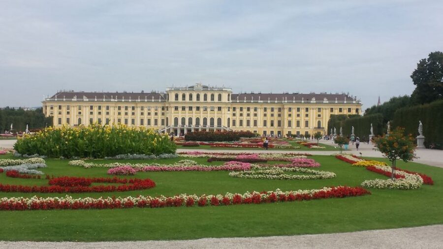 Vienna: Schönbrunn Palace and City Center Guided Tour - The Schönbrunn Palace tour: what you see and why it matters
