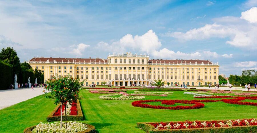 Vienna: Schönbrunn Palace & Garden Skip-the-Line Guided Tour - Entering Schönbrunn fast: why skip-the-line matters