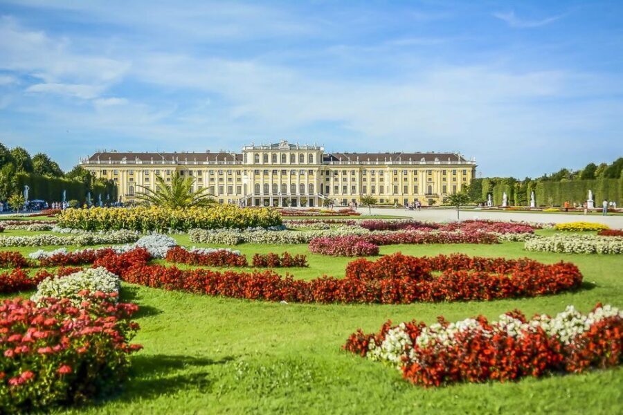 Vienna: Schönbrunn Palace & Gardens Skip-the-Line Tour - Audio device tips: hear the guide even when the halls crowd in