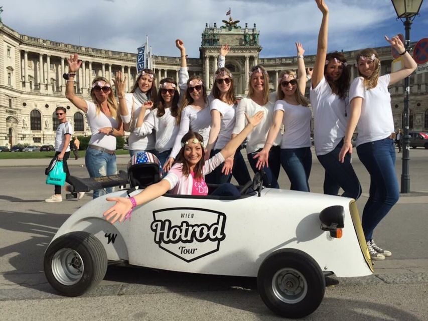 Vienna: Sightseeing Tour in Hotrod - What I like about the guides: safety first, fun always