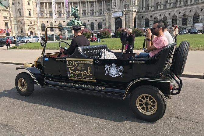 Vienna: Silver Tour (30 min) Vienna City Center Sightseeing Tour - Opera and Mozart’s Statue: a fast pass through performance Vienna