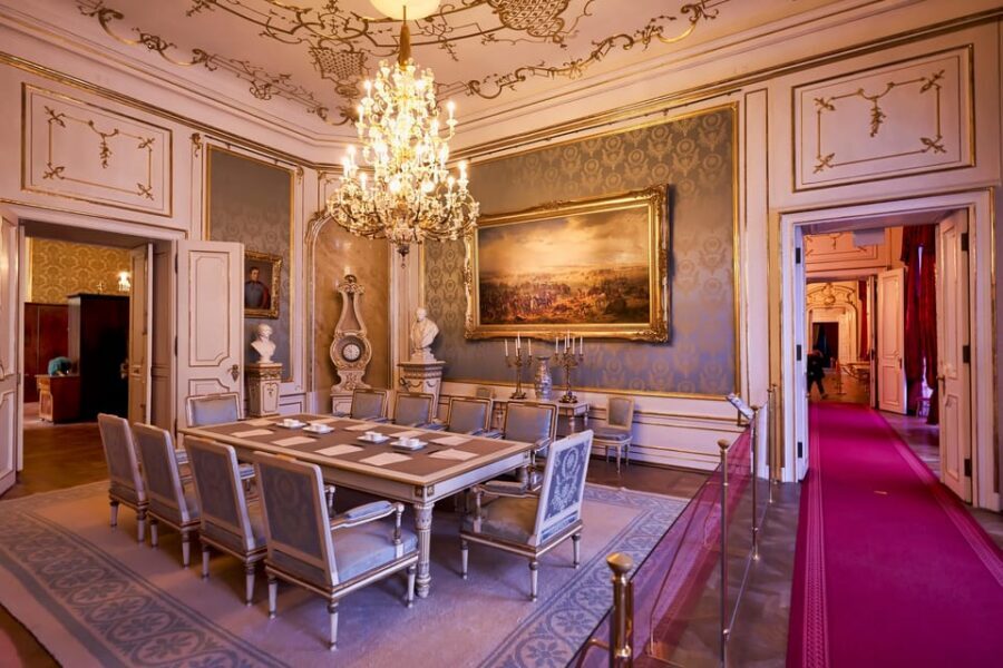 Vienna: Skip-the-Line Hofburg and Empress Sisi Museum Tour - Sisi Museum: The Empress’s Life Put Into Real Context