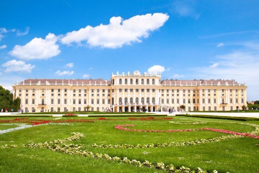 Vienna: Skip-the-Line Schonbrunn Palace Private Tour - Who this private Schönbrunn tour is for