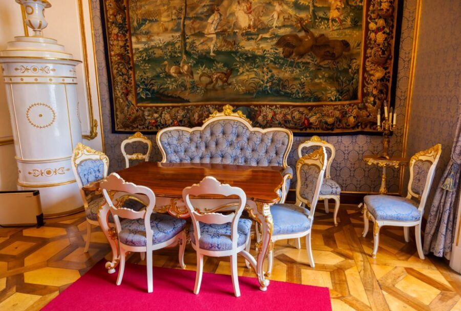 Vienna: Skip-the-Line Schonbrunn Palace Private Tour - Meeting point and on-the-ground tips (so the start feels smooth)