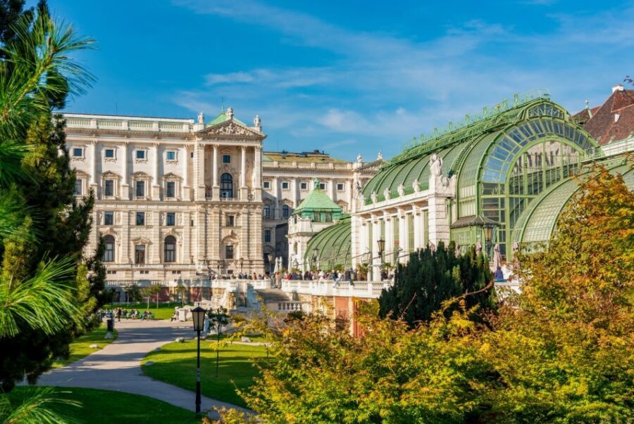 Vienna: Skip-the-Line Sisi Museum, Hofburg and Gardens Tour - Hofburg courtyards and Heldenplatz: where the court shows off