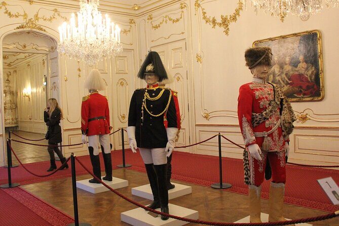 Vienna: Skip-the-Line Ticket to Schonbrunn Palace with AudioGuide - Who This Schönbrunn Skip-the-Line Ticket Fits Best
