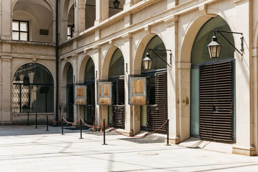 Vienna Spanish Riding School Guided Tour - Spanish Riding School in 55 Minutes: The Real Point of This Tour