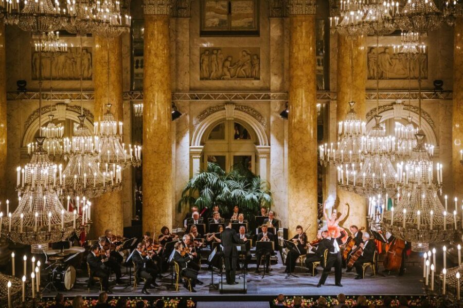Vienna: Strauss and Mozart Concert at Hofburg Palace - Up to 40 performers: why the staging feels special
