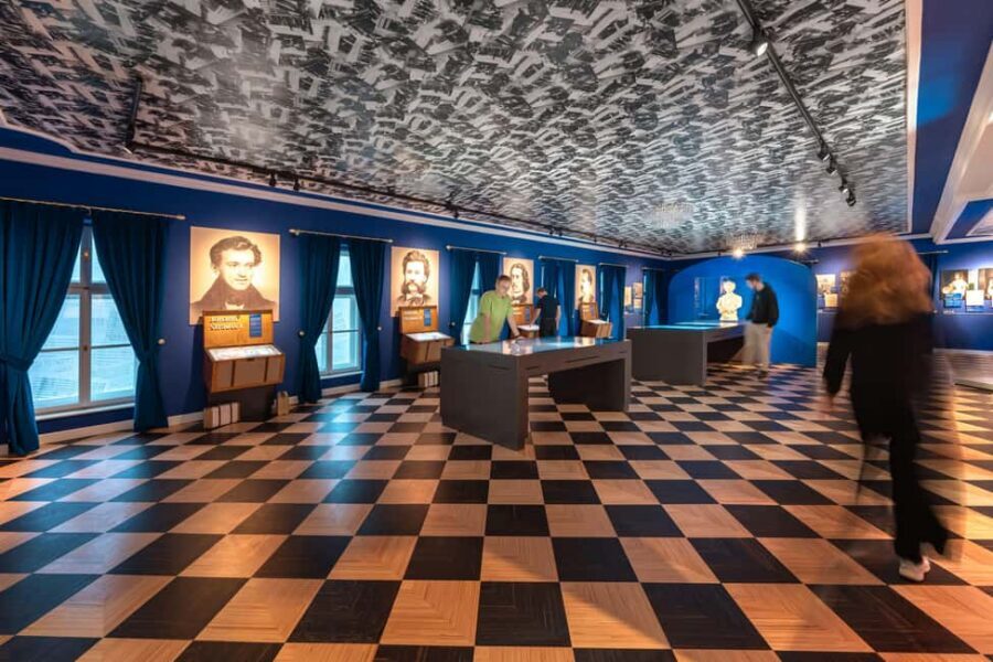 Vienna: Strauss Museum – Music&History in Historic 1837 Hall - House of Strauss in Vienna’s Gartenpalais Zögernitz: the setting is the first wow